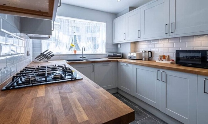 Livesey House | 2 Bed Hse in London near the British Museum