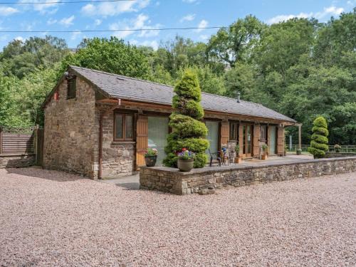 Abergavenny House | 2 Bed in Abergavenny BN187