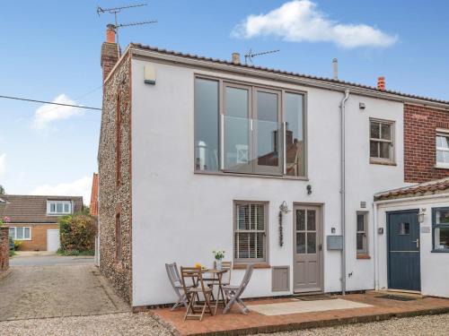 Deepdale House | 2 Bed in Brancaster Staithe KT179