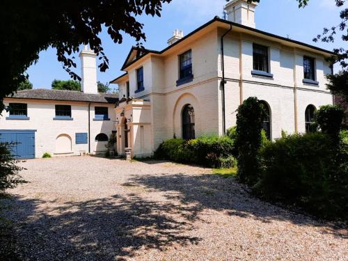 Alford House | 2 Bed in Mablethorpe 94226