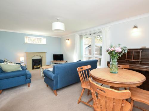 East Dereham House | 2 Bed in Mattishall 57133