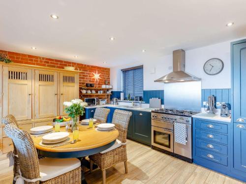 Little Hayfield House | 2 Bed in Peak District 83789