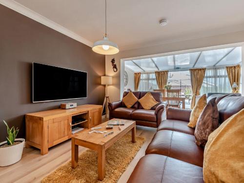 Saundersfoot House | 2 Bed in Saundersfoot 94207
