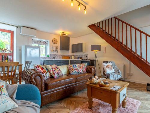 Umberleigh House | 2 Bed in South Molton 78303