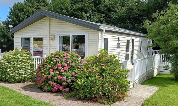 Bucks Cross Cabin | 2-Bed Luxury Lodge at Bideford Bay within walking distance of Clovelly