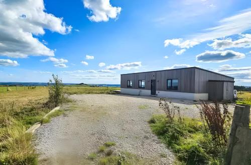 North Rigton Apartment | 2 Bed Modern Country Bungalow Incredible Views near Harrogate