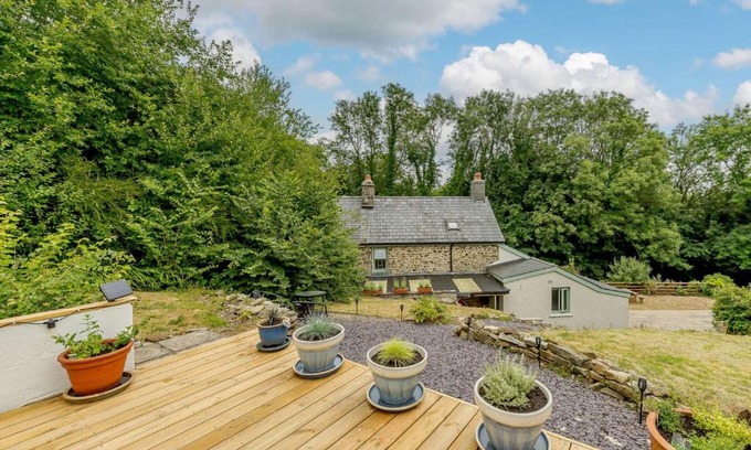 Pencader House | 2 bed property in Llandysul 88775