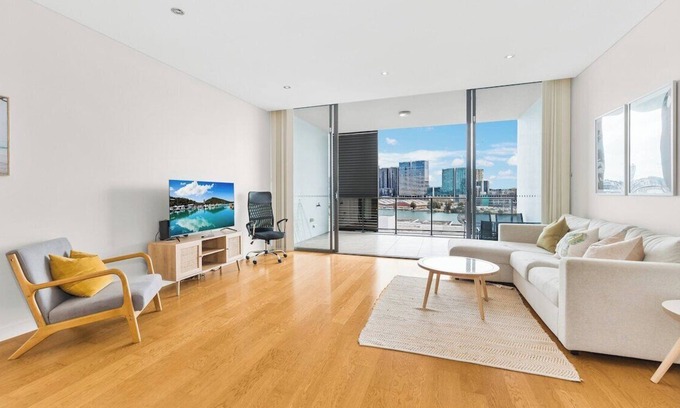 Rhodes Apartment | 2 bed unit with river view