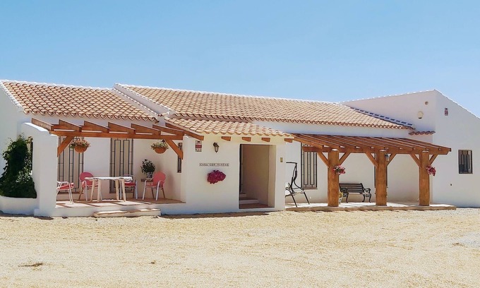 Seron Villa | 2-Bed Villa with pool, garden & parking near Seron