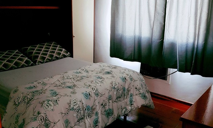 Nacoes Apartment | 2-bedr. apartment 7 min. walk from the beach in Balneário Camboriú. Equipped and comfortable!