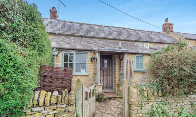 Shipton under Wychwood Cottage | 2 bedroom accommodation in Shipton-Under-Wychwood