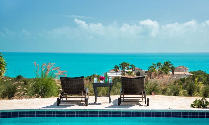 Venetian Road Settlement Villa | 2 Bedroom Villa With 360 Degree Views Set High On Hill On 5 Acre Estate.