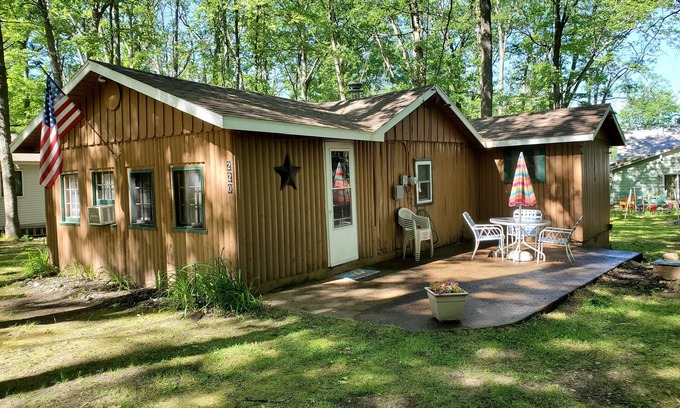 Harrison Cabin | 2 Bedroom, 1 bath Cabin near Budd Lake