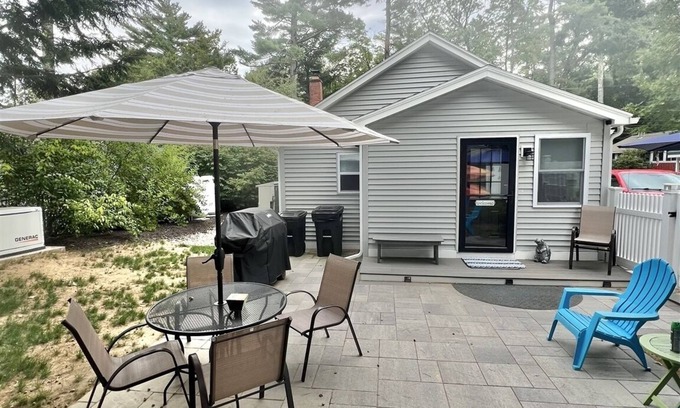 Sebago Cottage | 2-bedroom 1 bath remodeled cottage