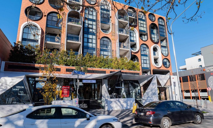 Turner Apartment | 2 Bedroom 2 bath 1 Car on Lonsdale Street