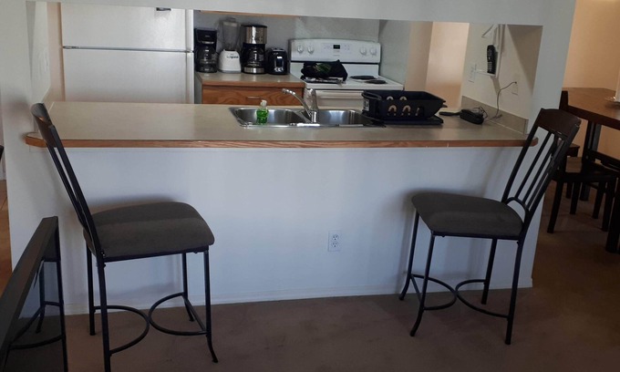 Fort McMurray Apartment | 2 Bedroom 2 Bath Apartment with Gym