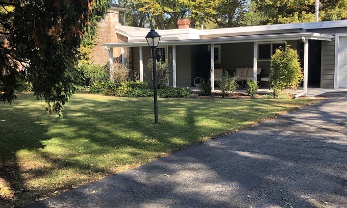 Warrenville House | 2 Bedroom 2 Bath Getaway In Warrenville