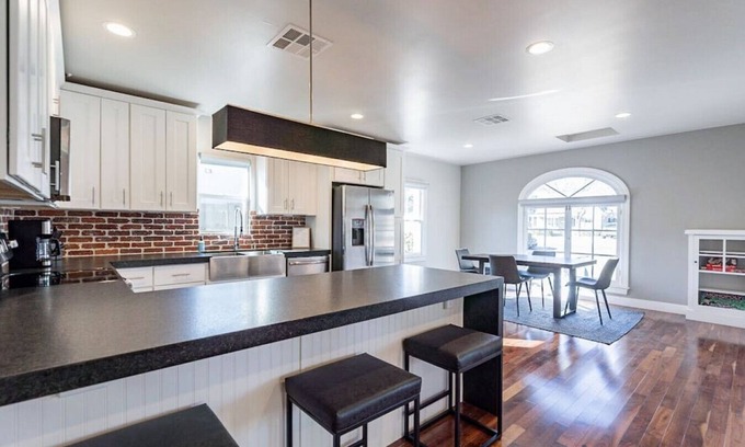 Encanto House | 2 Bedroom 2 Bath Home in Historic Neighborhood