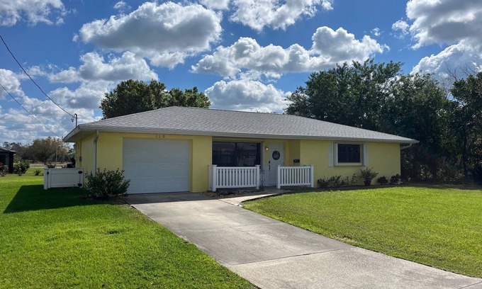 Placid Lakes House | 2 bedroom 2 bath single family home in Lake Placid FL. nLocated in Placid lakes