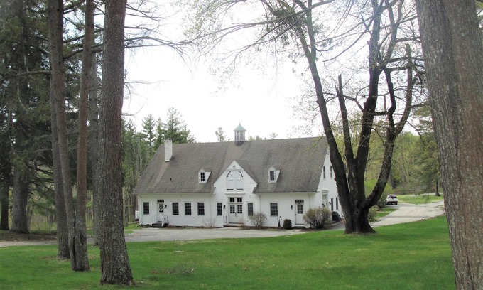 Lee Cottage | 2 Bedroom/2 Bath Vacation Rental in the Berkshires