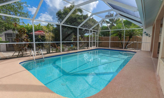 Naples Park House | 2 Bedroom 2 Bath With Heated Pool. Blocks From The Beach!