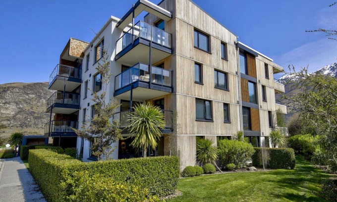 Arthur's Point Apartment | 2 bedroom 2 bathroom apartment