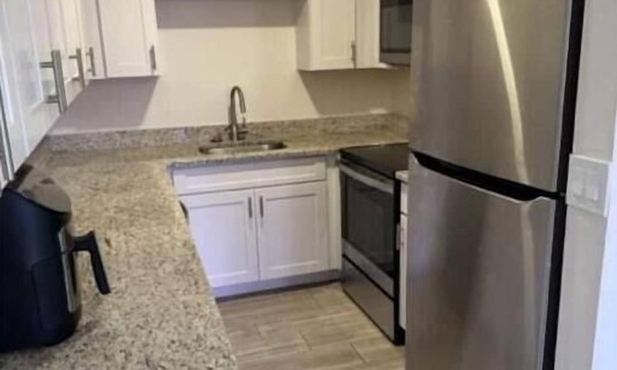 Royal Harbor Apartment | 2 Bedroom / 2 Bathroom Vacation Rental, Close to Downtown Naples 5th Ave, Beach