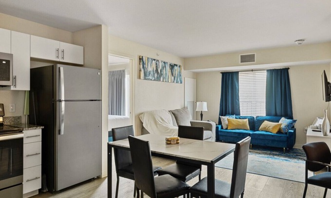 Arrowood Apartment | 2 Bedroom 2 Full Bathrooms spacious condo with balcony and reserved parking