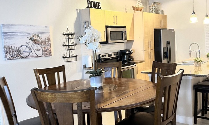 South Padre Island Condo | 2 bedroom 2 bathroom Condo Next to the Beach water park. Limt 6 people