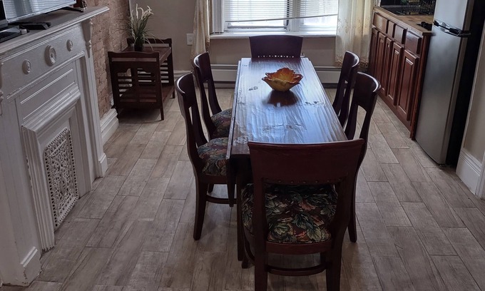 Harlem House | 2 BEDROOM 3RD FLOOR RENOVATED W/KITCHEN - 3 MINUTES TO SUBWAY