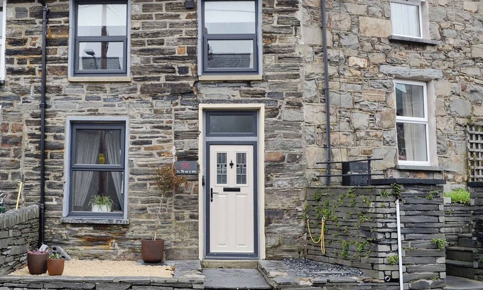 Ffestiniog Cottage | 2 bedroom accommodation in Ffestiniog, near Blaenau Ffestiniog
