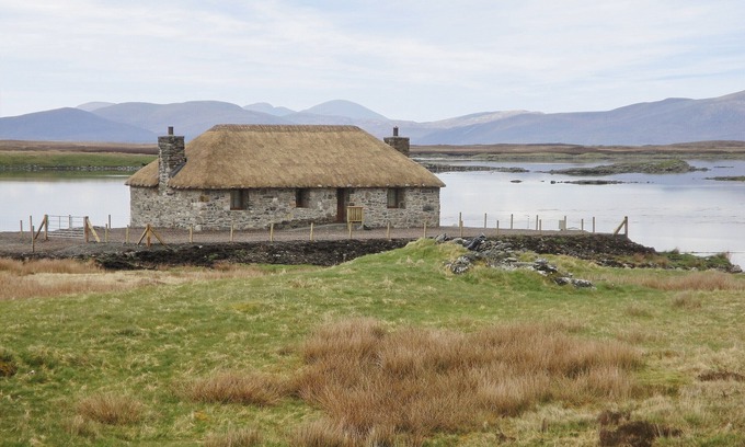 Lochmaddy Cottage | 2 bedroom accommodation in Minish near Lochmaddy, Isle of North Uist