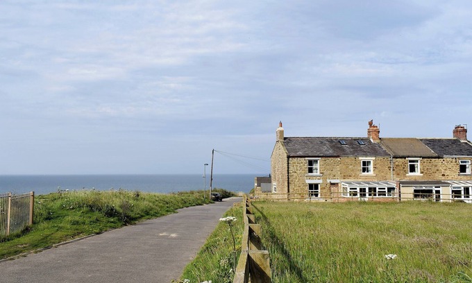 Staithes Cottage | 2 bedroom accommodation in Cowbar, near Staithes