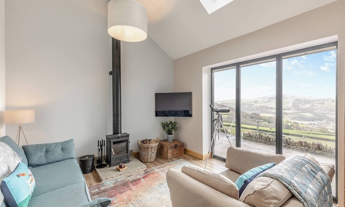 Little Hayfield Cottage | 2 bedroom accommodation in Mellor, near Marple