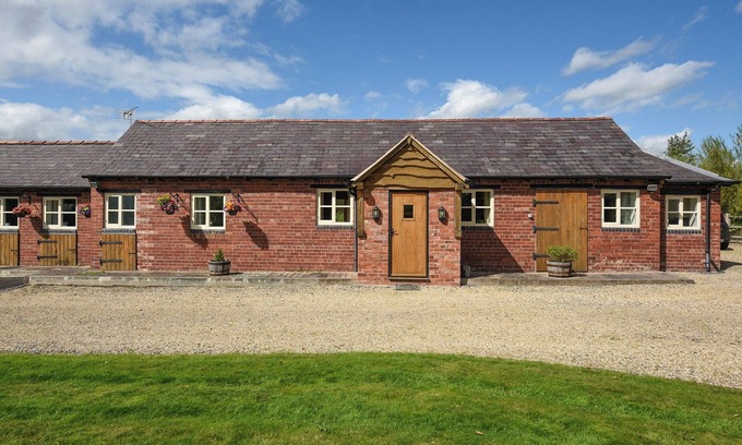 Stoney Stretton Cottage | 2 bedroom accommodation in Asterley, near Shrewsbury
