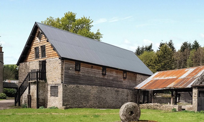 Westbrook Court Cottage | 2 bedroom accommodation in Whitney-on-Wye, near Hereford