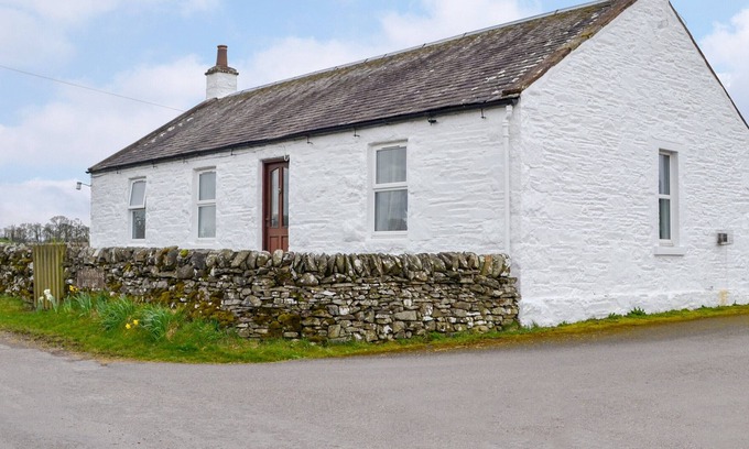 Castle Douglas Cottage | 2 bedroom accommodation in Glenlochar, near Castle Douglas