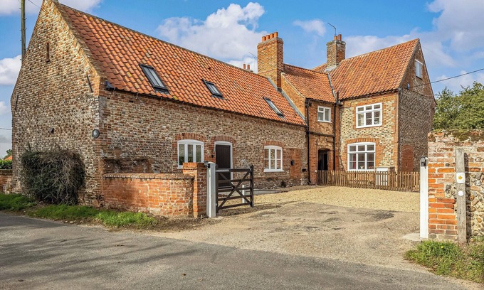 Great Snoring Cottage | 2 bedroom accommodation in Great Snoring