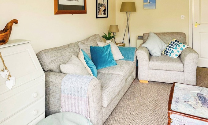 Ryde Cottage | 2 bedroom accommodation in Wootton Bridge