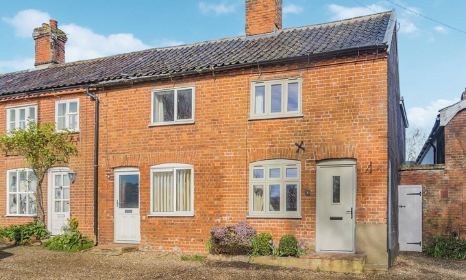 Old Buckenham Cottage | 2 bedroom accommodation in Old Buckenham, near Attleborough
