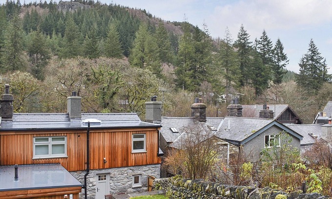 Gwynedd- Snowdonia Cottage | 2 bedroom accommodation in Betws-Y-Coed
