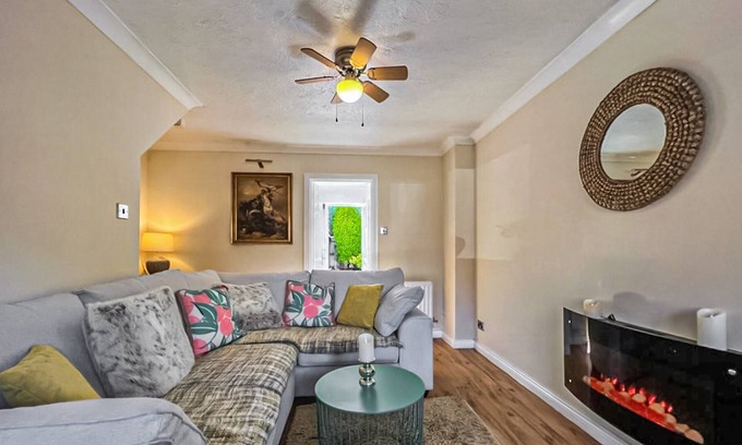 Hassocks Cottage | 2 bedroom accommodation in Burgess Hill
