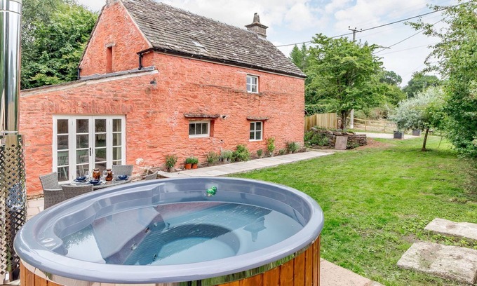 Abergavenny House | 2 bedroom accommodation in Abergavenny