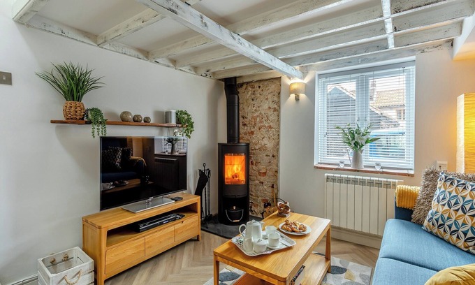 Castle Acre Cottage | 2 bedroom accommodation in Castle Acre, near Kings Lynn