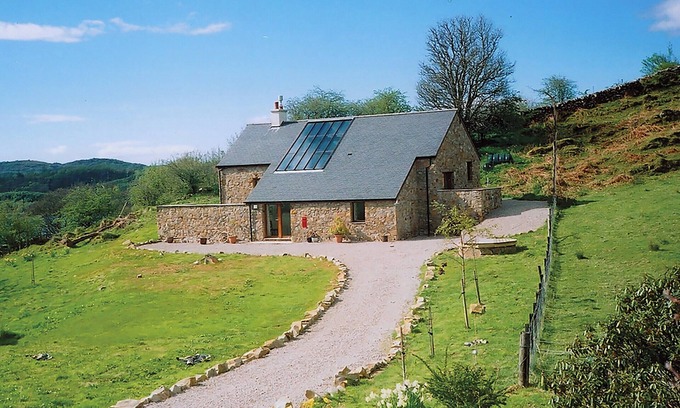 Lochgilphead Cottage | 2 bedroom accommodation in Inverlussa, near Achnamara