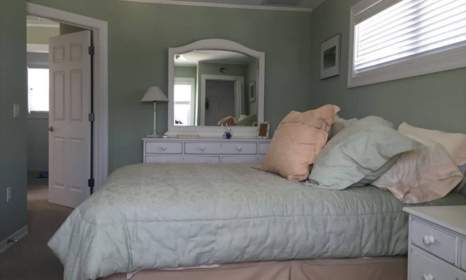 North Beach Haven Apartment | 2 bedroom accommodation in Peahala Park