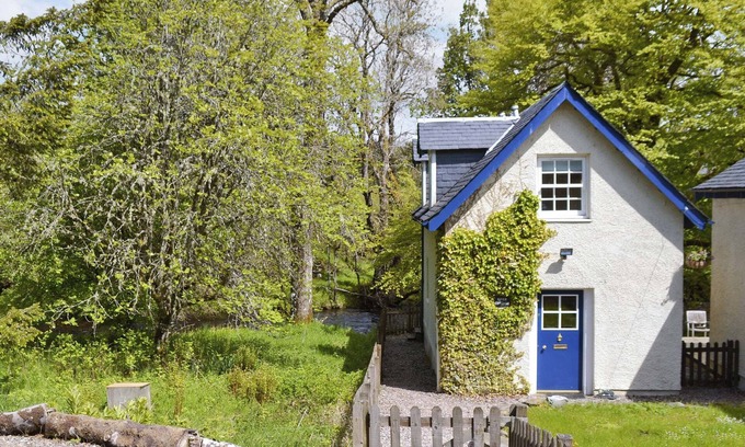 Blairgowrie Cottage | 2 bedroom accommodation in Enochdhu, near Pitlochry