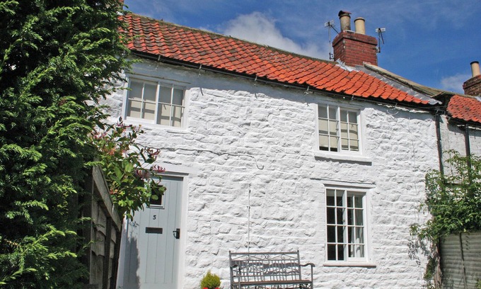 Burythorpe Cottage | 2 bedroom accommodation in Burythorpe