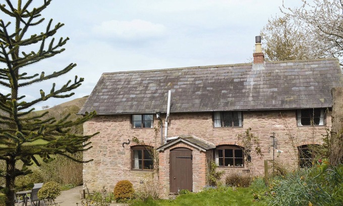 Clee Saint Margaret Cottage | 2 bedroom accommodation in Clee St Margaret, near Ludlow