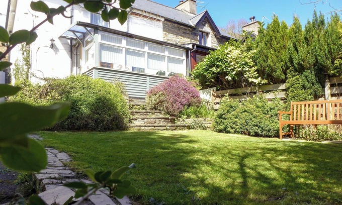 Dolwyddelan Cottage | 2 bedroom accommodation in Dolwyddelan, near Betws-y-Coed